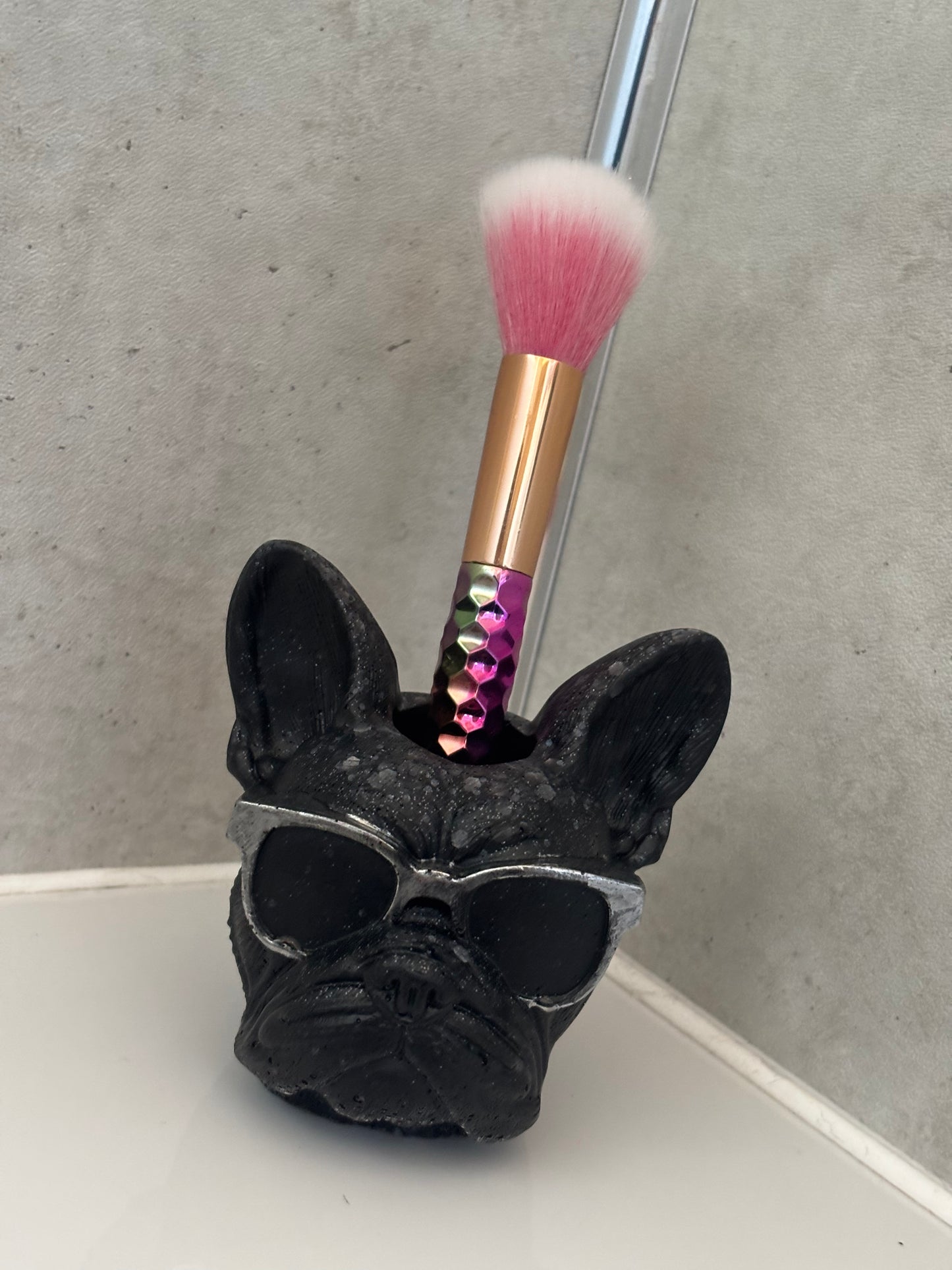 Handmade resin frencie makeup brush or pen holder