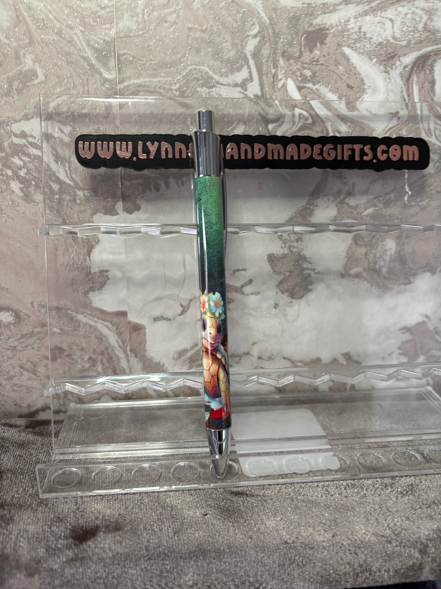 Handmade turtle pen 2