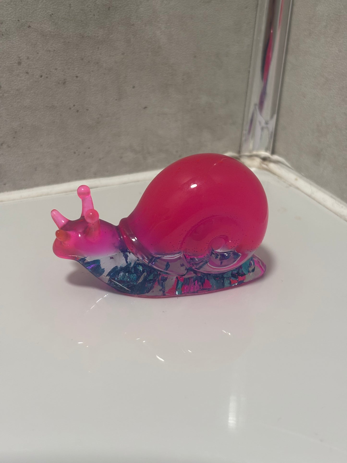 Handmade resin snail ornaments