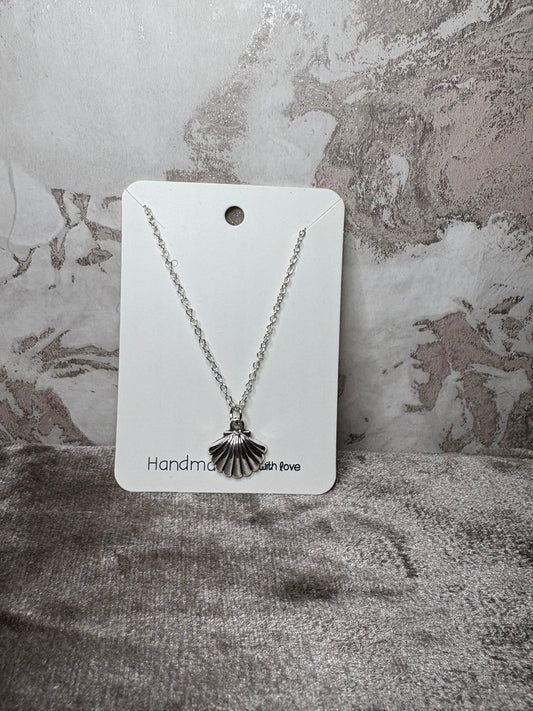 Shell necklace